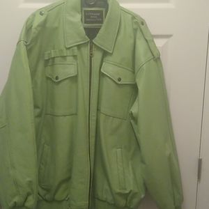 Giovvanni Pelle leather jacket.